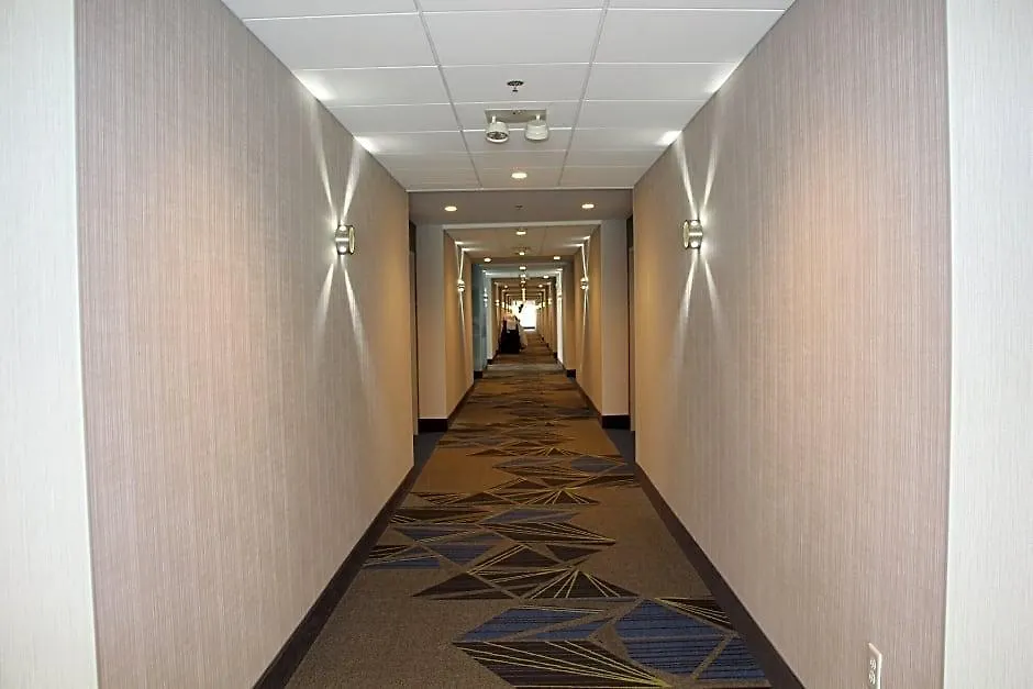 Holiday Inn Express & Suites - Phoenix - Airport North By Ihg
