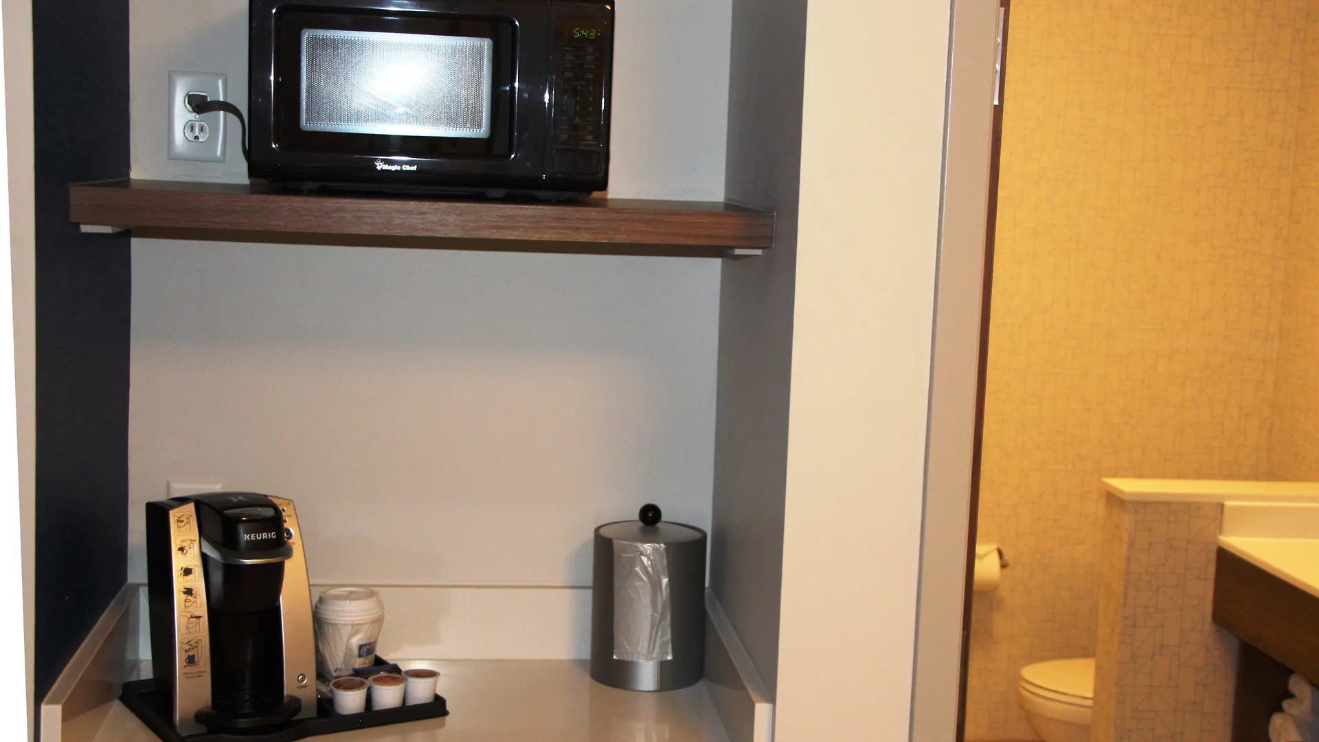 Holiday Inn Express & Suites - Phoenix - Airport North By Ihg 3*,