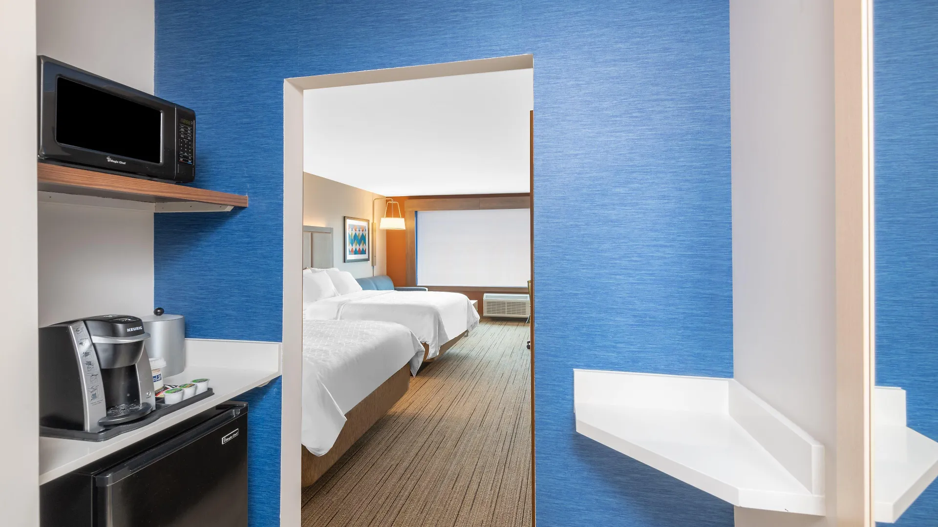 Holiday Inn Express & Suites - Phoenix - Airport North By Ihg 3*,