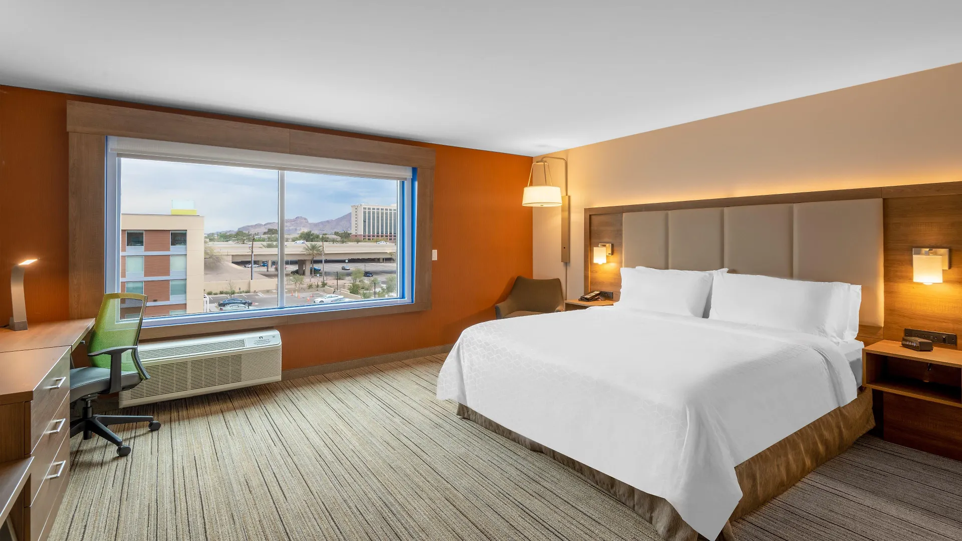 Holiday Inn Express & Suites - Phoenix - Airport North By Ihg 3*,  USA